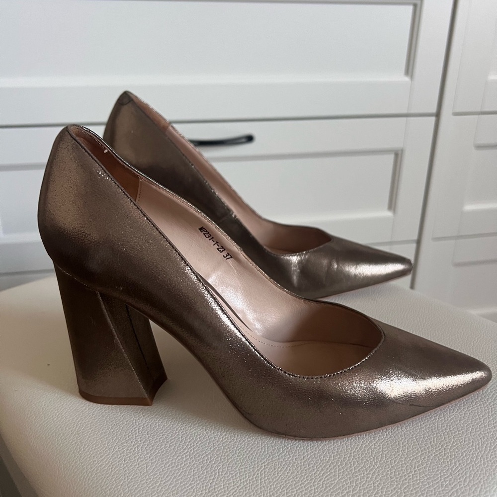 the shoes are in very good condition